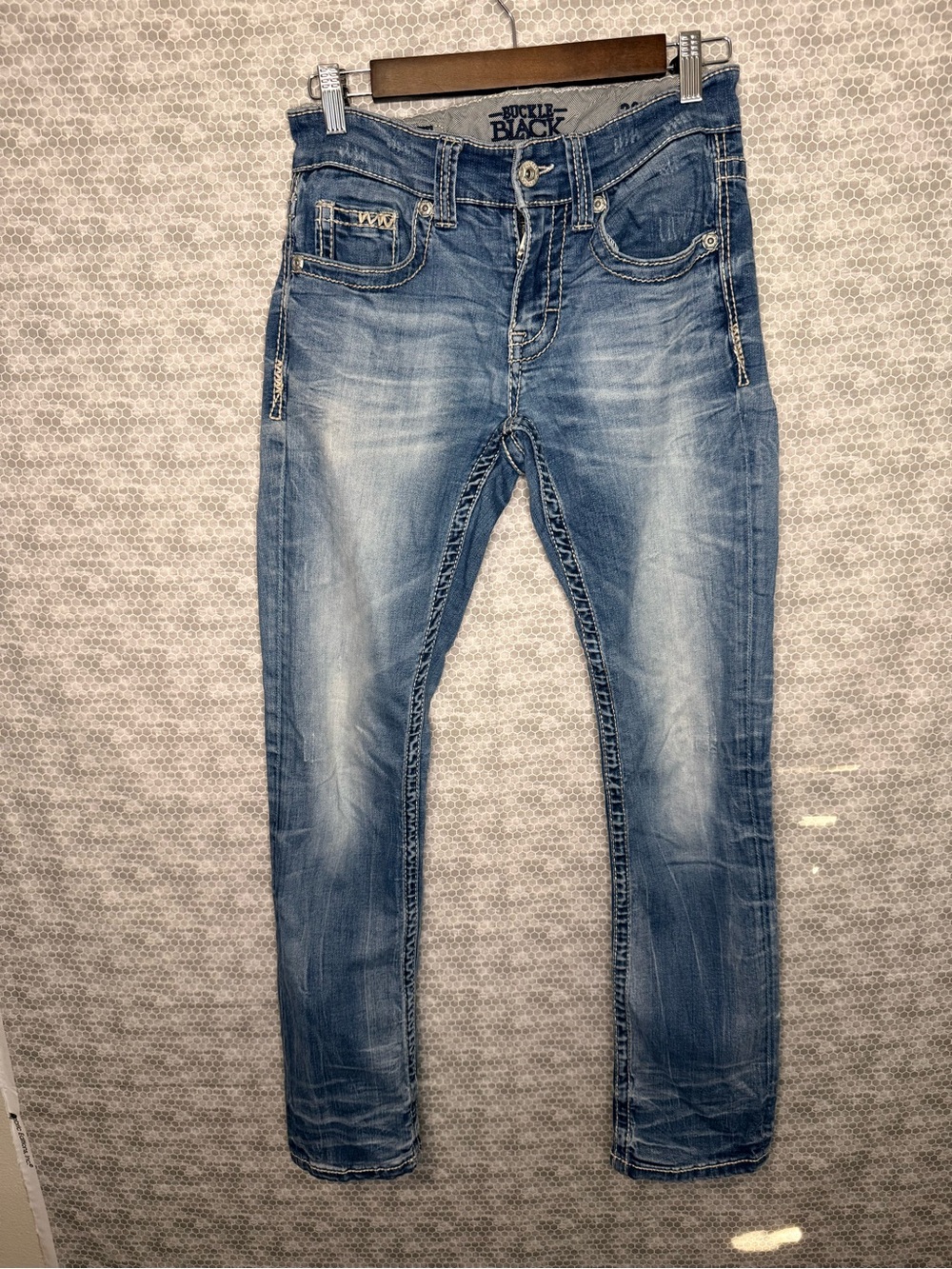 Buckle Black Men’s Slim Fit Blue Light Wash Denim Jeans 5-Pocket Cotton